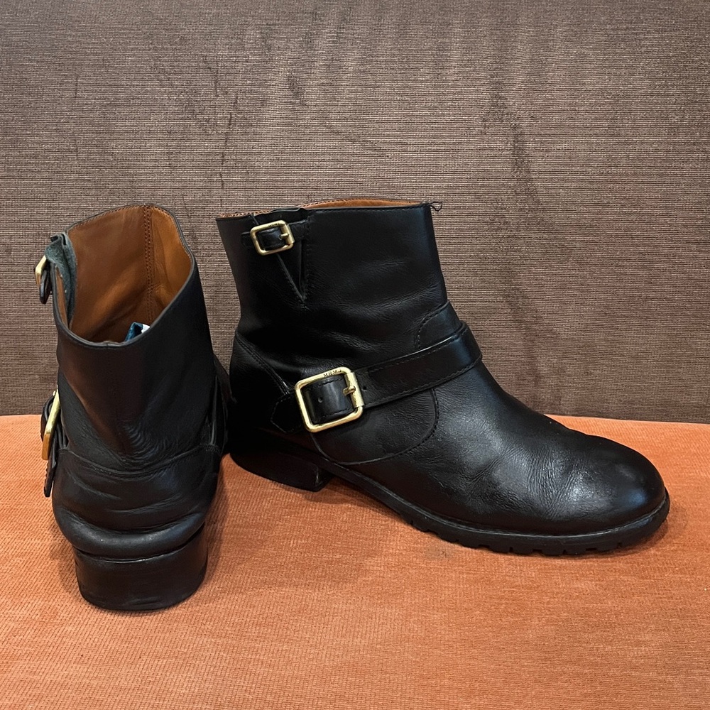 Marc by Marc Jacobs Vintage Chelsea/ Ankle Booties in Black Leather size 38.5